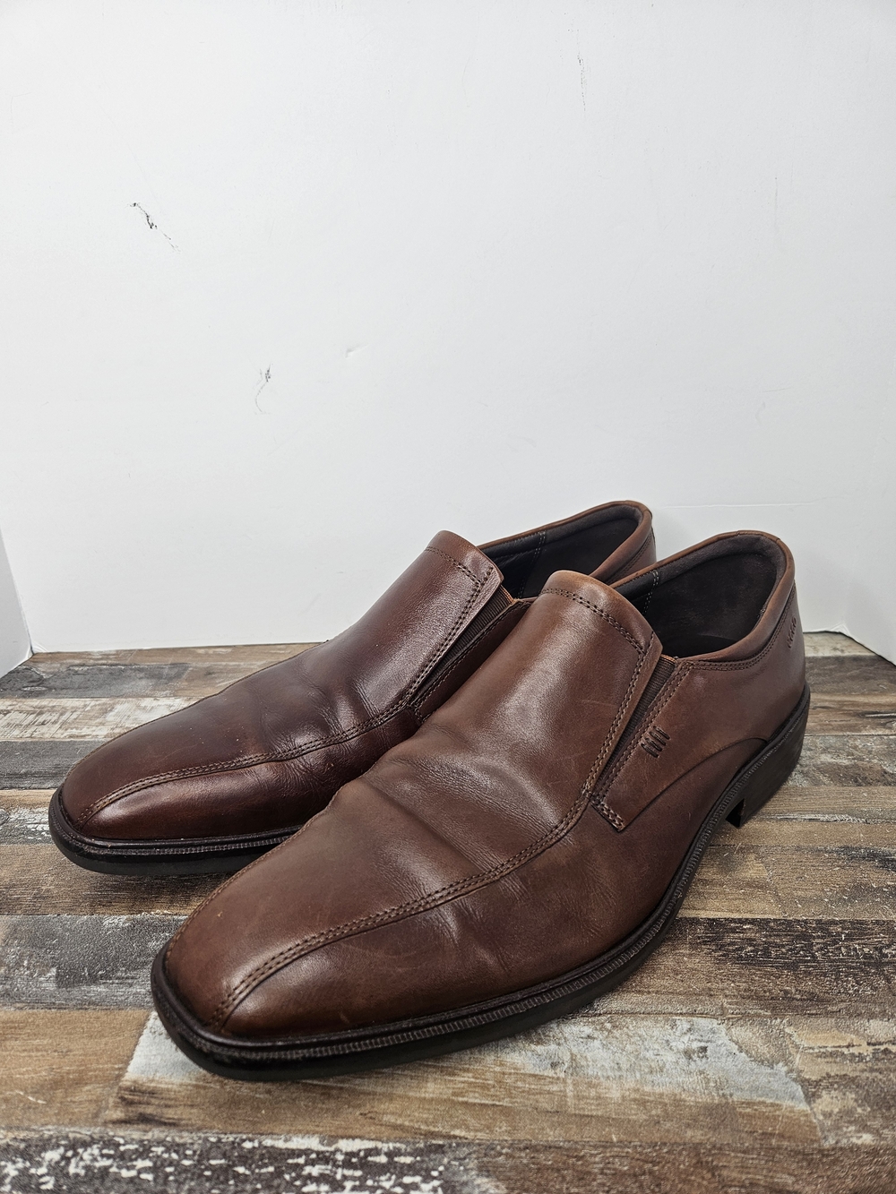 Men's ECCO Helsinki 2.0 Brown Leather Slip-On Dress Shoes EU 45 U.S. Size 11.5.